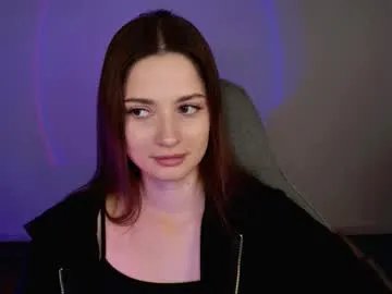 Freechat kiravair on Chaturbate