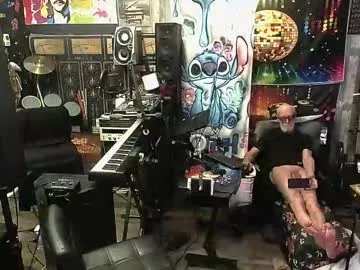 Freechat kiveuxmakeu on Chaturbate