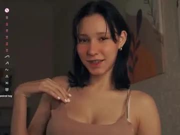 kristanalosa — G: Show today outfit  FAV Patterns: 40 120 200 420 Welcome to my #new and #shy room, me #teen #18 #natural [25 tokens remaining]