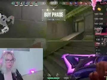 lana_lunar on Chaturbate