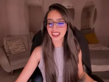 Freechat larisasmirnov on Chaturbate