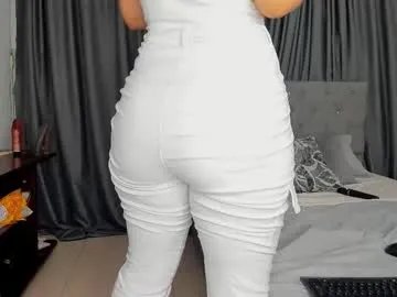 laura__martiinez on Chaturbate