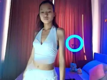 Freechat lihnpham on Chaturbate