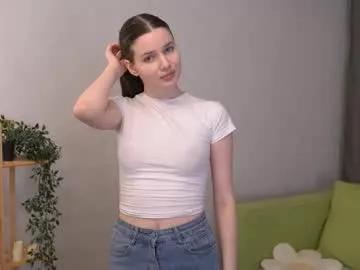 Freechat lil_esma on Chaturbate