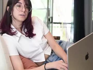 Freechat lizmreow on Chaturbate