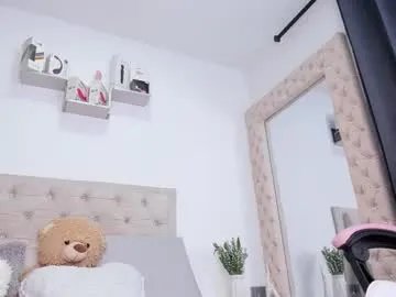 Freechat lorennahernandez on Chaturbate