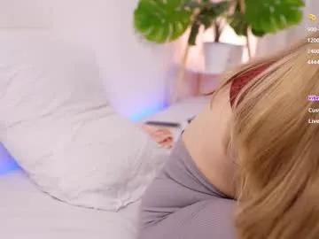 Freechat lovebabyblush on Chaturbate