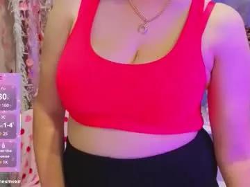 luisa_rosee — fuck my tits [332 tokens remaining] #new #nonude #bigboobs #bigass #teen