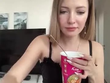 Freechat lusiluv on Chaturbate