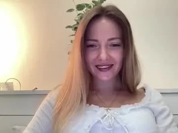 Freechat lusiluv on Chaturbate