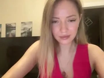 Freechat lusiluv on Chaturbate