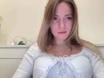 Freechat lusiluv on Chaturbate