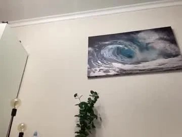 Freechat lusiluv on Chaturbate