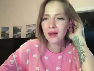 Freechat lusiluv on Chaturbate
