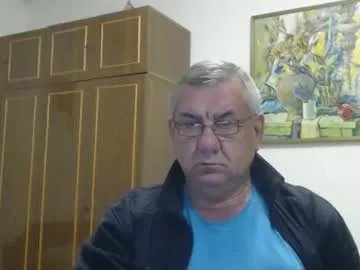 Freechat machomale3 on Chaturbate