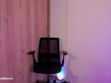 Freechat maxifit_ on Chaturbate