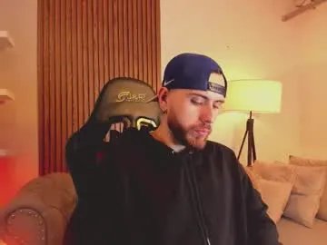 maximo_wolf1 — GOAL: Cumshow [296 tokens remaining] Help me cum! #cum #ass #lovense #beard #hairy