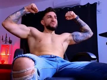 Freechat mightyaaron on Chaturbate