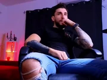 Freechat mightyaaron on Chaturbate