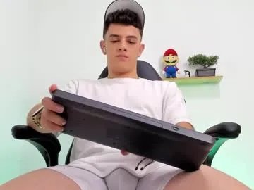 mikecooper_ on Chaturbate