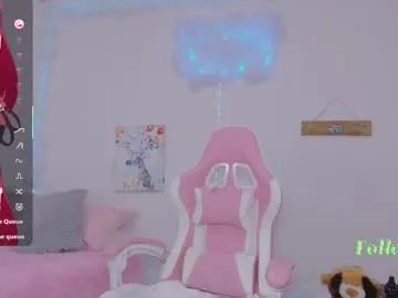 Freechat milfaaura on Chaturbate