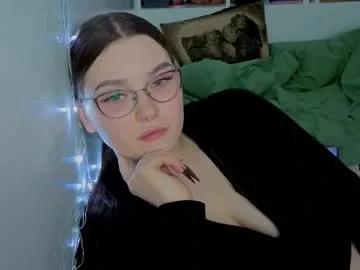 Freechat milliedoll on Chaturbate