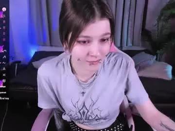 miravelle on Chaturbate