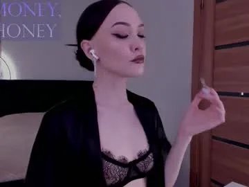 Away mistress_mialibra on Chaturbate