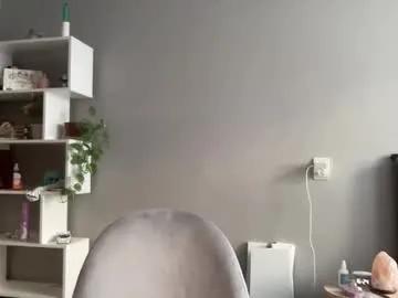 mittietonge — hii, how are you dooooing today? GOAL: Look in my eyes in my soul?! #new #teen #student #18 #blonde [0 tokens remaining]