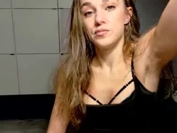 Freechat mmminnie on Chaturbate