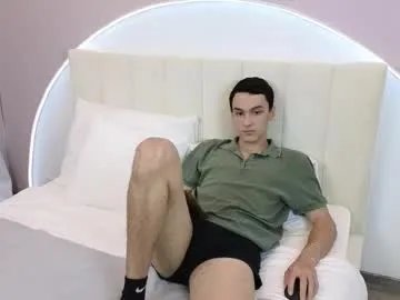 Freechat moonlinskinn on Chaturbate