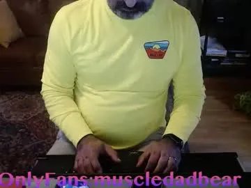 Freechat muscledadbear on Chaturbate