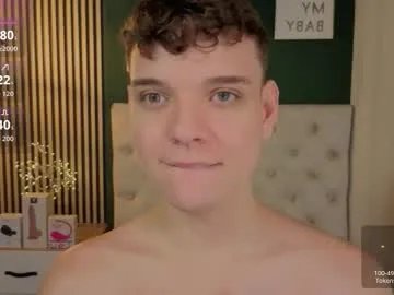 Freechat naughty_twink_ on Chaturbate