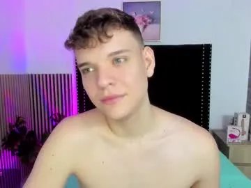 Freechat naughty_twink_ on Chaturbate