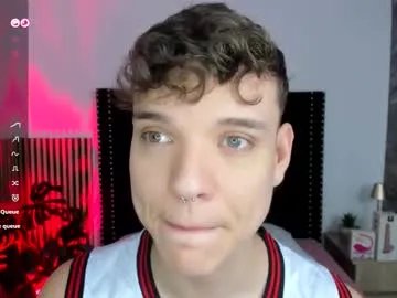 Freechat naughty_twink_ on Chaturbate