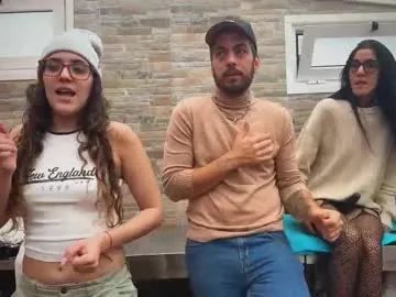 Freechat naughtyluxe on Chaturbate