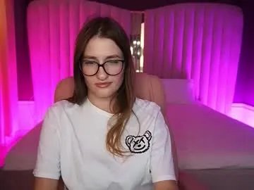 Freechat naughtynursevibe on Chaturbate