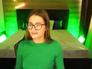 Freechat naughtynursevibe on Chaturbate