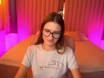 Freechat naughtynursevibe on Chaturbate