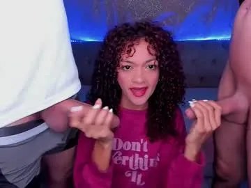 Freechat naughtyrouse on Chaturbate