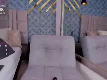 Freechat niiamoore_ on Chaturbate