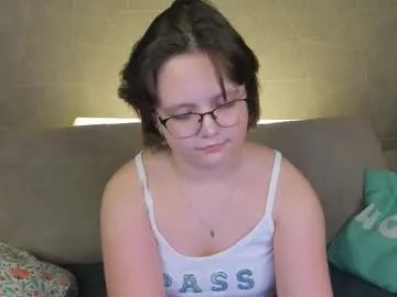 Freechat nina_lunaa on Chaturbate