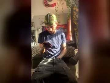 Freechat papian0 on Chaturbate