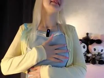 Freechat peek_in_my_window on Chaturbate