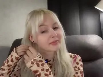 Freechat peek_in_my_window on Chaturbate