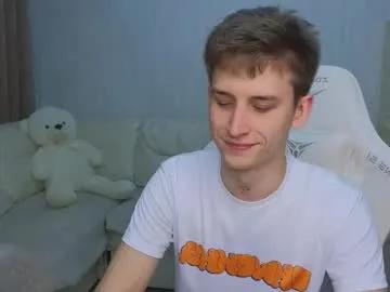 Freechat pupsenish on Chaturbate