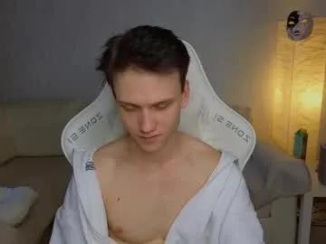 Freechat pupsenish on Chaturbate