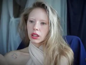 Freechat radiant_ada on Chaturbate