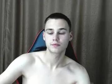 Freechat robert10211 on Chaturbate