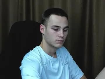 Freechat robert10211 on Chaturbate